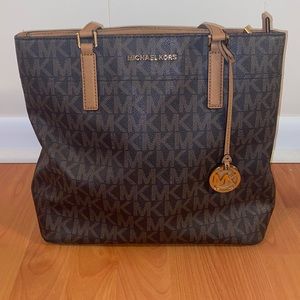 Michael Kors Jet Set Travel Tote Bag